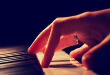 金塞拉:福法纳因伤缺战热刺,他将在未来几天接受评估.